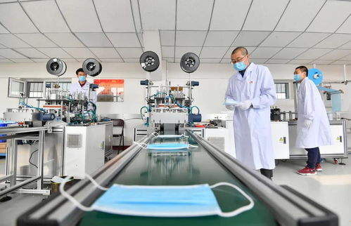 一機(jī)集團(tuán)加班加點(diǎn)趕制防護(hù)口罩 助力當(dāng)?shù)貛熒鷱?fù)學(xué)復(fù)課