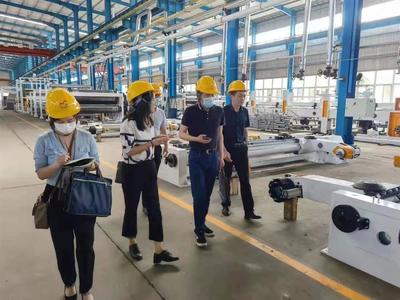 送政策送"監(jiān)督卡"到企業(yè),駐省經信廳紀檢監(jiān)察組下基層