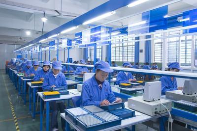 天能再次入選2013年度中國鉛蓄電池行業(yè)十強(qiáng)企業(yè)榜首